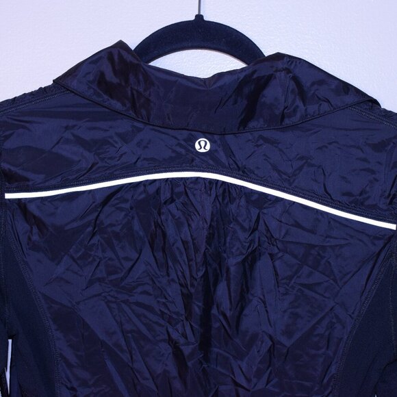 Women's Lululemon Black Pedal Power Lightweight Athletic Jacket - Size 2 - Picture 9 of 10